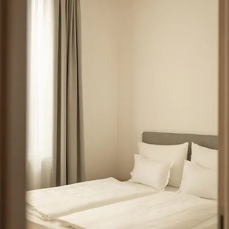 Kuntino 4* Μεράνο
