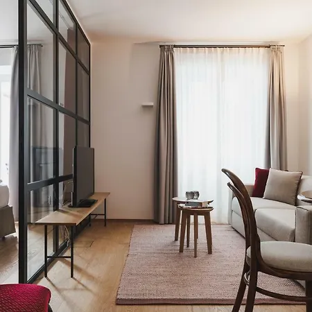 Kuntino 4* Μεράνο